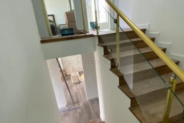Vivienda de acero: escalera interior