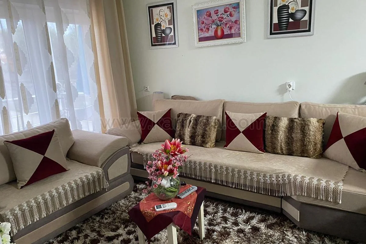 Salón de casa de acero Karmod