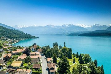 Casas Contenedores en Suiza: Eficiencia Energética y Diseño Adaptado al Clima Alpino