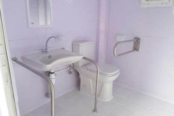 Inodoro móvil para silla de ruedas